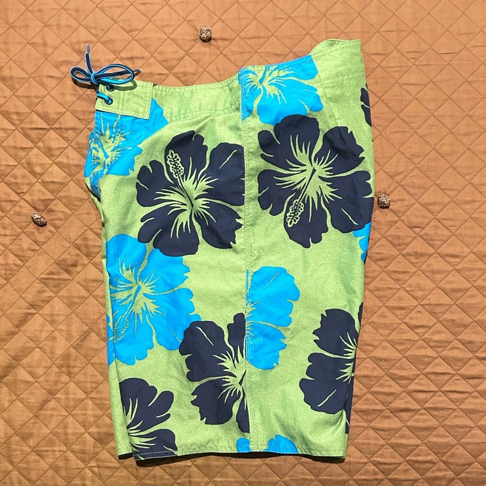 Men’s First Wave Swim Trunks 34